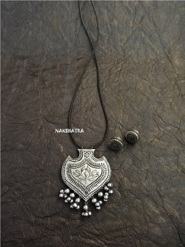 Terracotta Necklace Silver spade